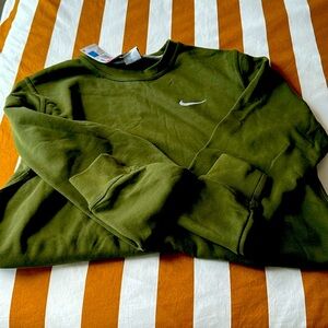 NWT Army Green NIKE sweatshirt. Never worn